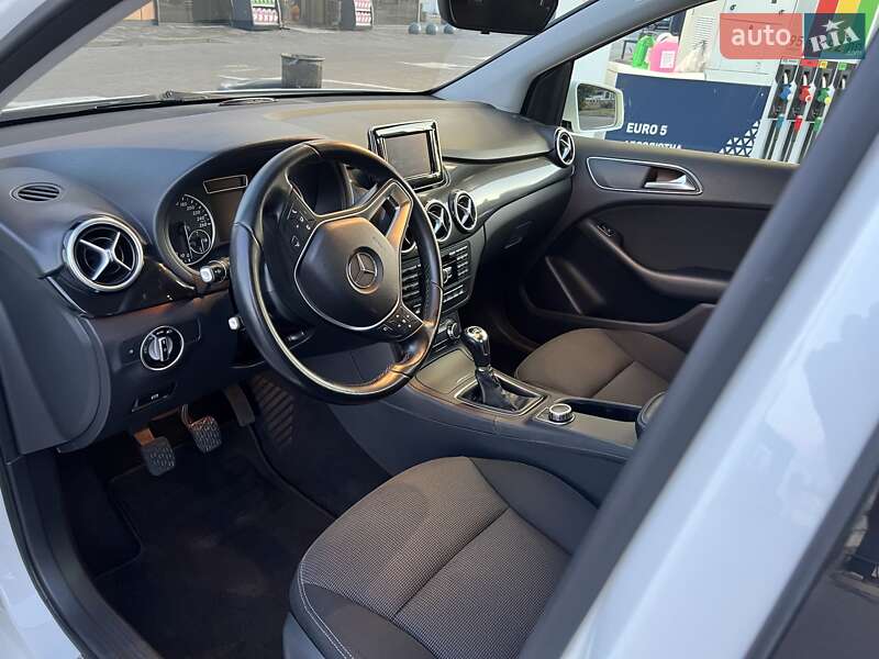 Mercedes-Benz B-Class 2013