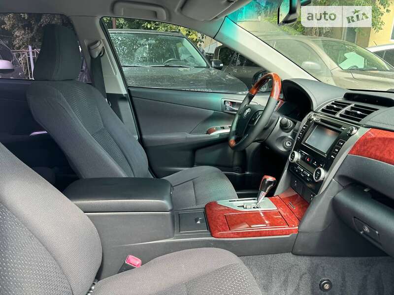 Toyota Camry 2011
