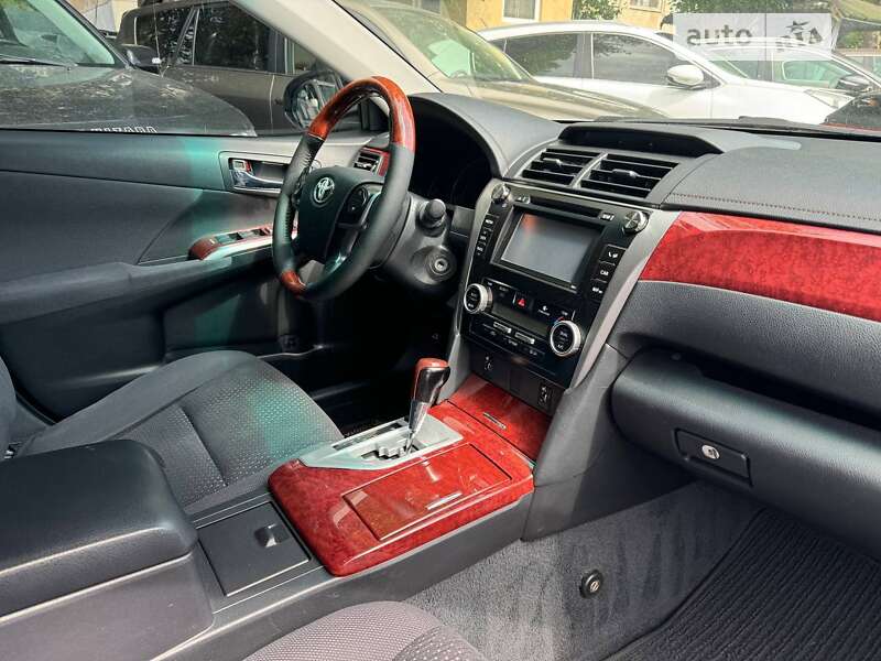 Toyota Camry 2011