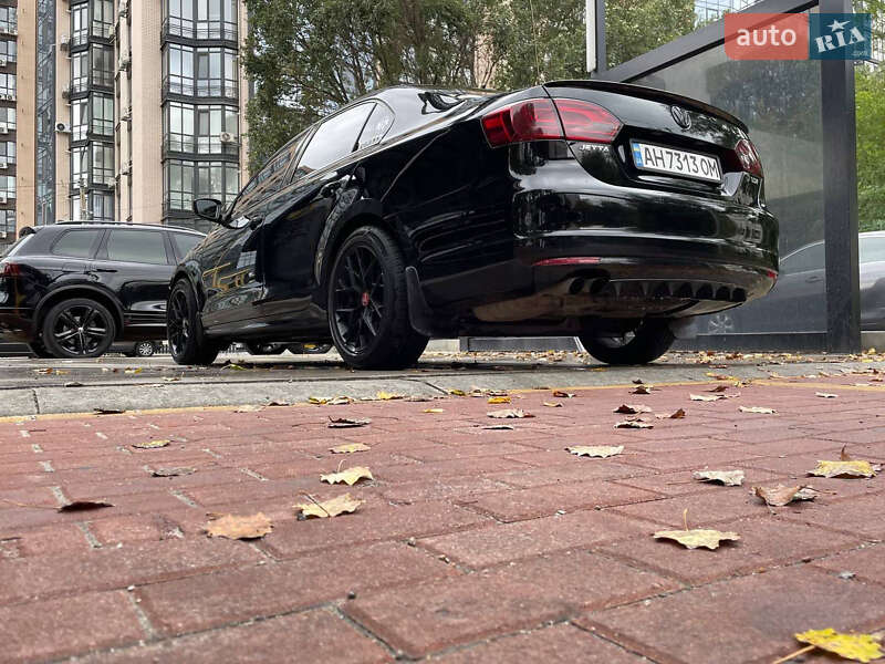 Volkswagen Jetta 2011