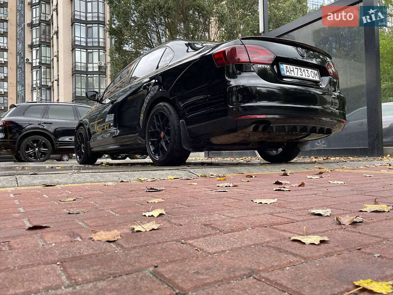 Volkswagen Jetta 2011