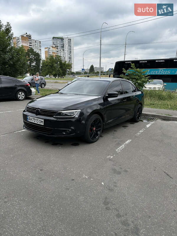 Volkswagen Jetta 2011