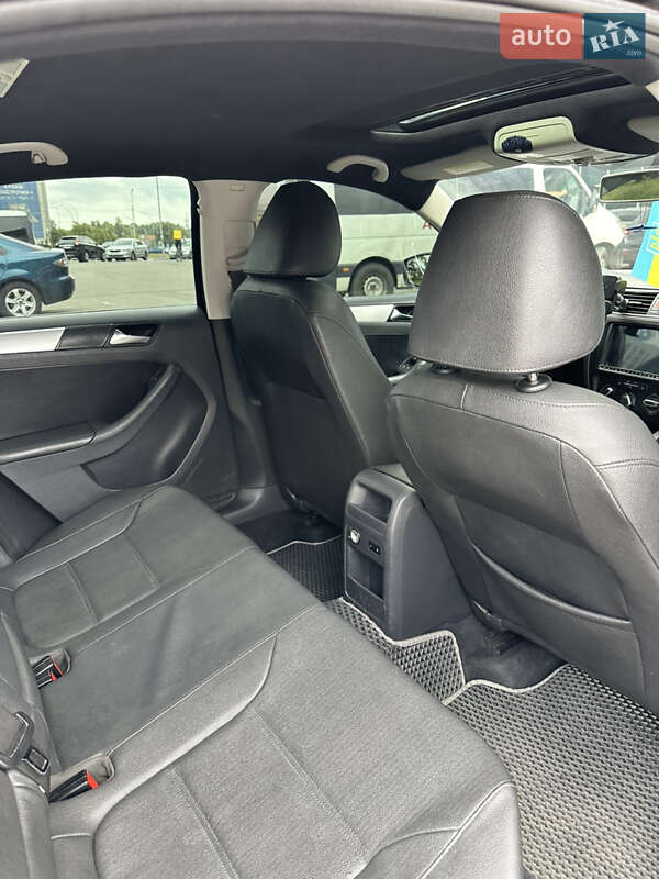 Volkswagen Jetta 2011