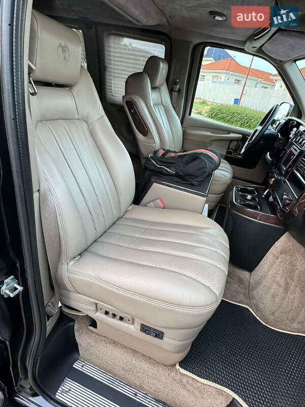 Chevrolet Express 2013