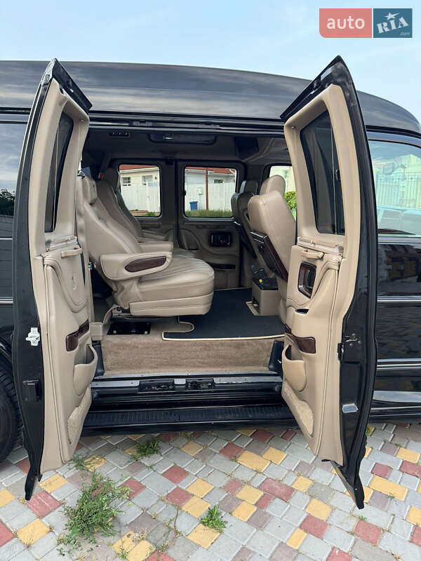 Chevrolet Express 2013