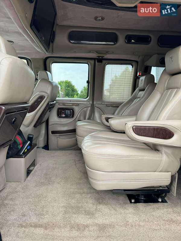 Chevrolet Express 2013