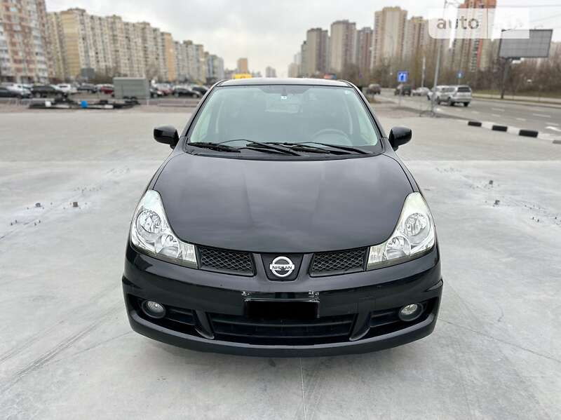 Nissan TIIDA 2013