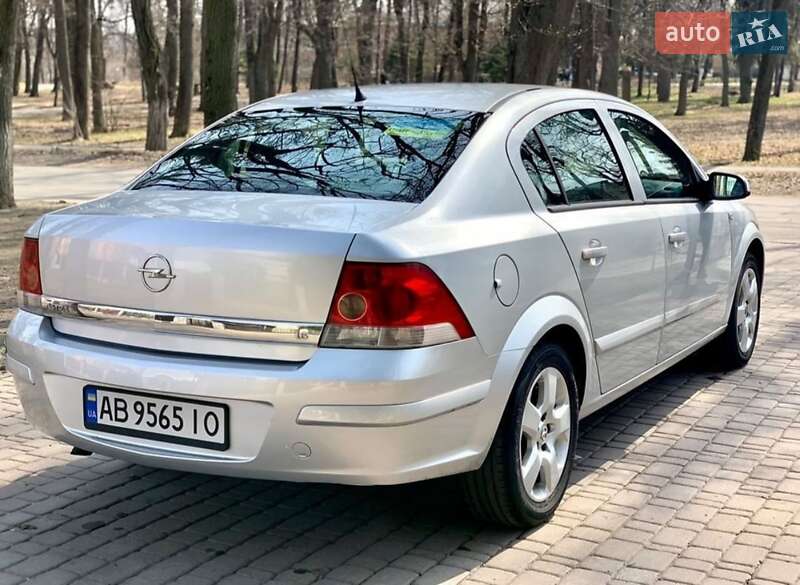 Opel Astra 2007
