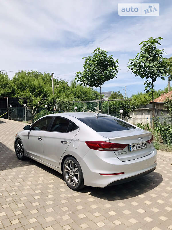 Hyundai Elantra 2015