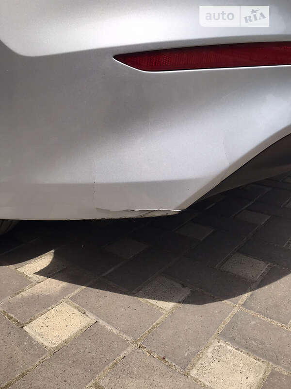 Hyundai Elantra 2015