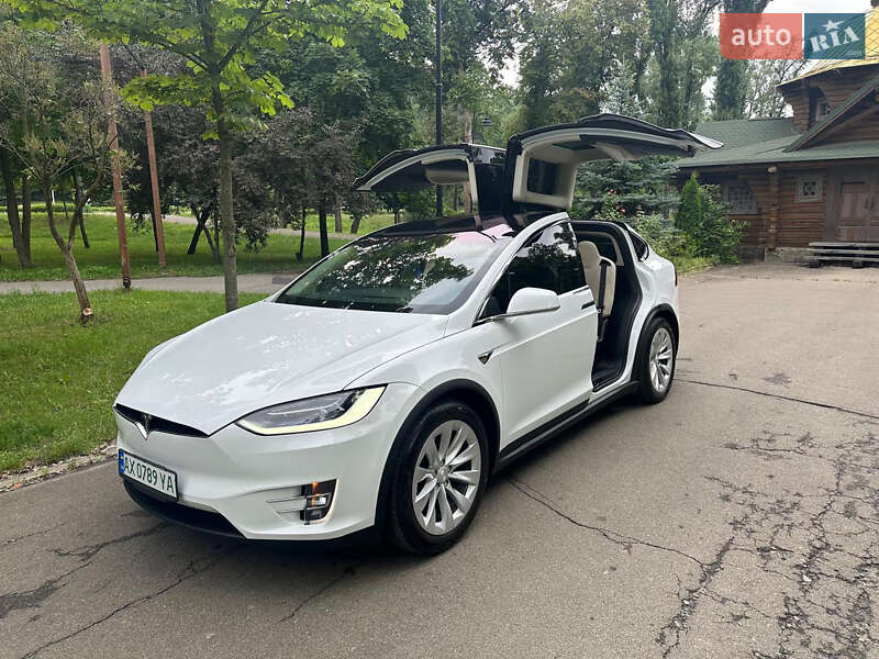 Tesla-18