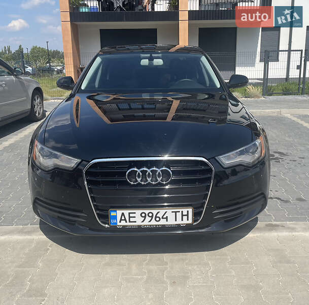 Audi-0