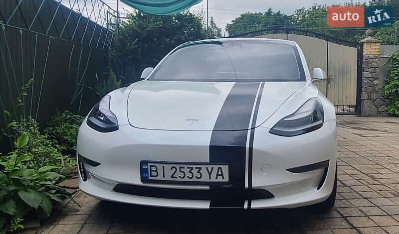Tesla Model 3 2020