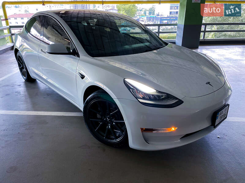 Tesla-3