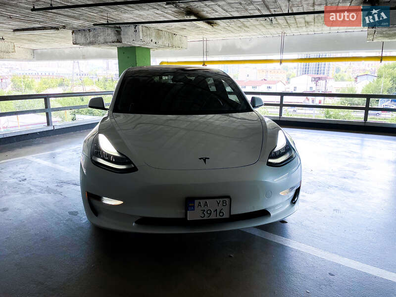 Tesla-4