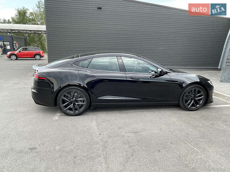 Tesla-3
