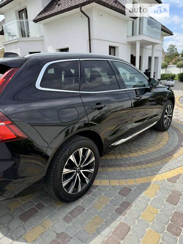 Volvo XC60 2022