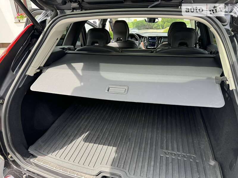 Volvo XC60 2022