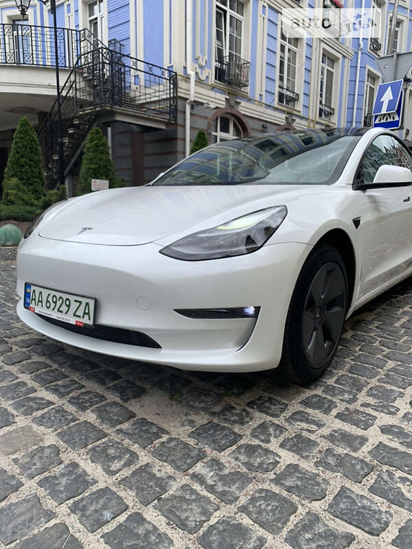 Tesla-32