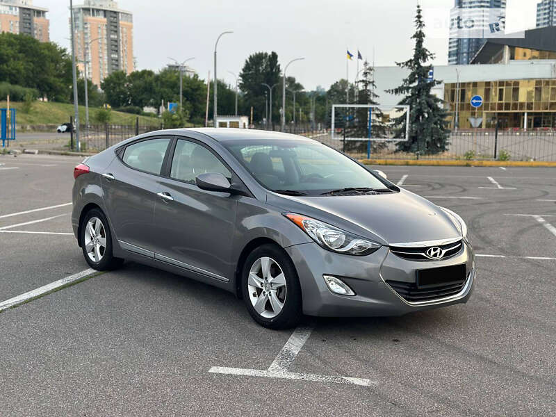 Hyundai Elantra 2013