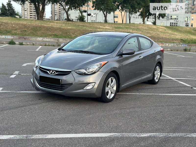 Hyundai Elantra 2013