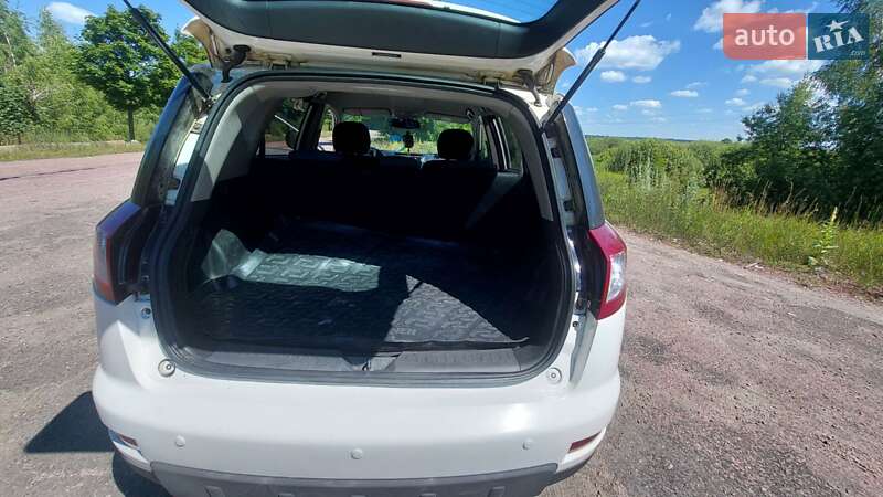 Geely Emgrand X7 2013