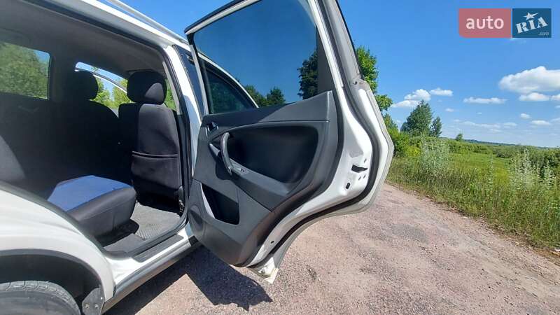 Geely Emgrand X7 2013