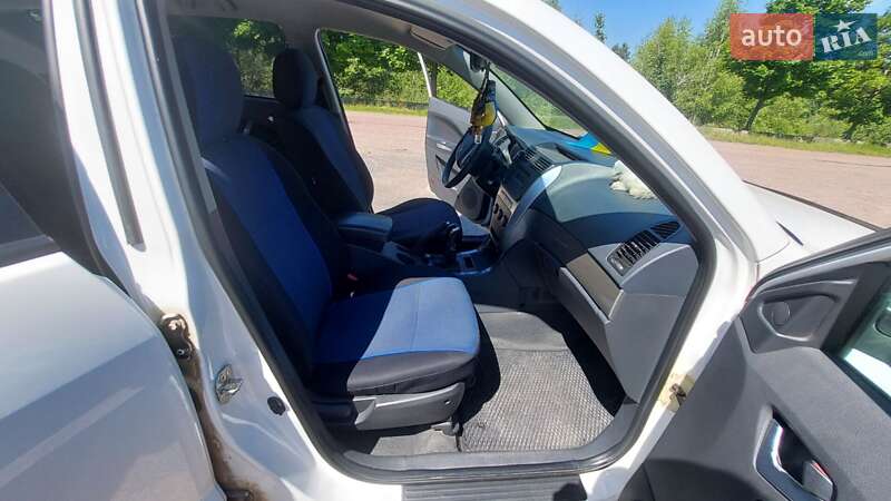 Geely Emgrand X7 2013