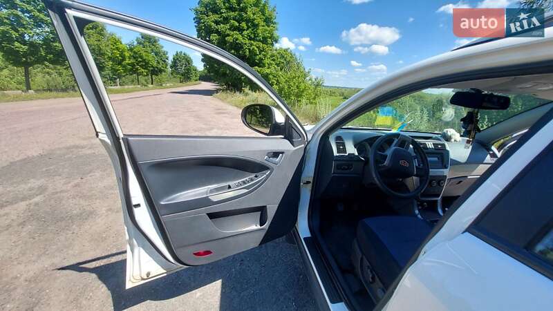 Geely Emgrand X7 2013