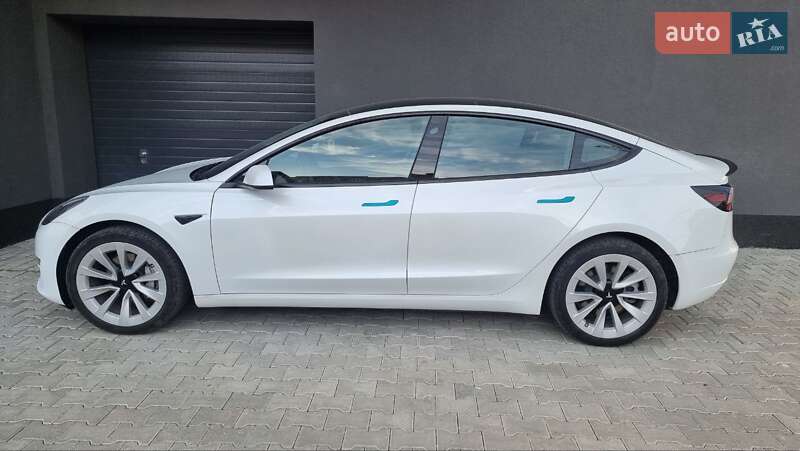 Tesla-8