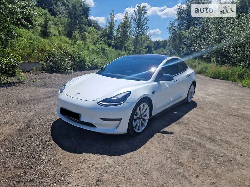 Tesla Model 3 2018