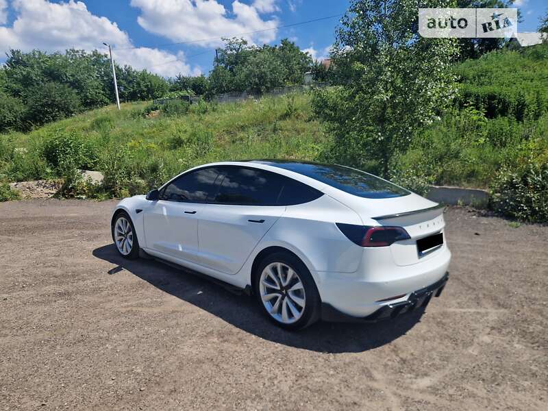 Tesla Model 3 2018