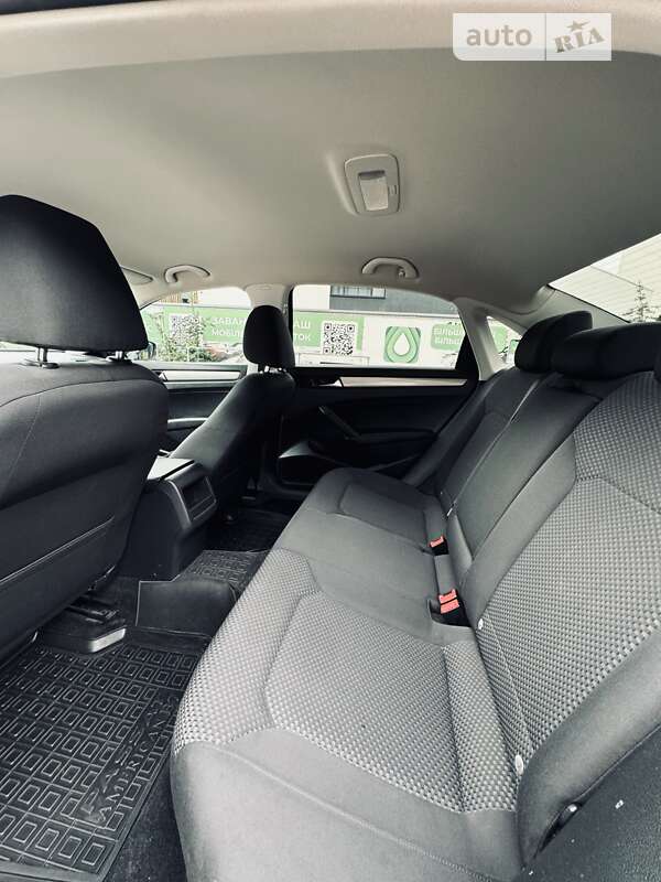 Volkswagen Passat 2013