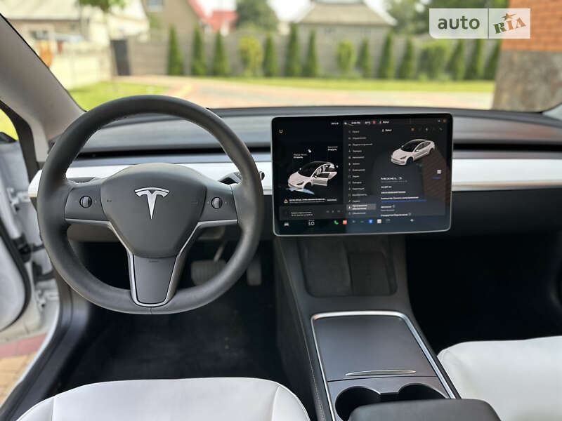 Tesla Model 3 2021