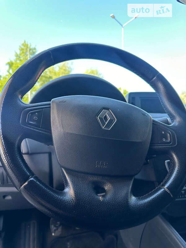 Renault Fluence 2011