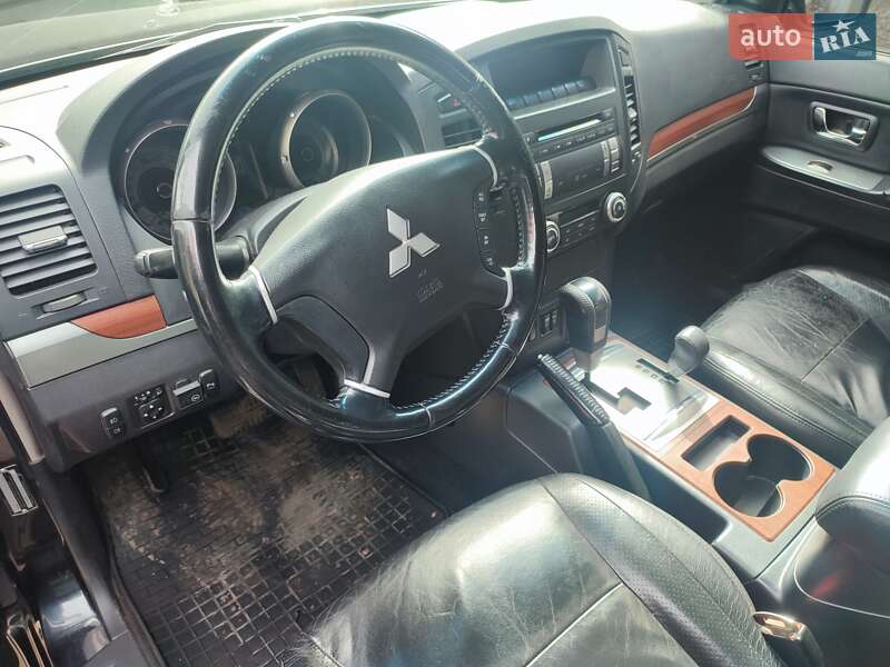 Mitsubishi Pajero 2007