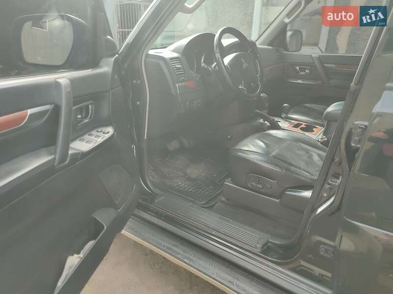 Mitsubishi Pajero 2007