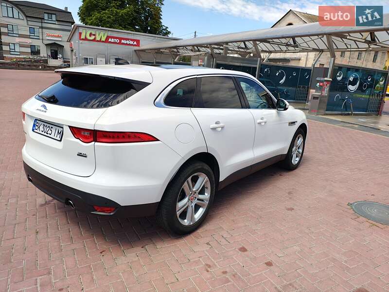 Jaguar F-Pace 2019