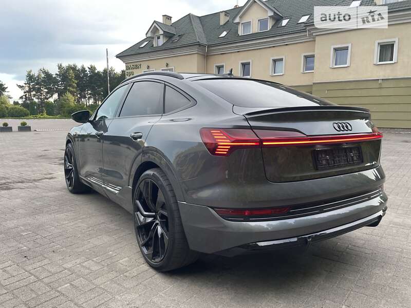 Audi-7