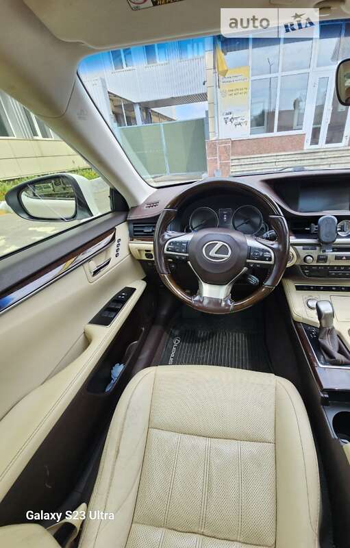 Lexus-22