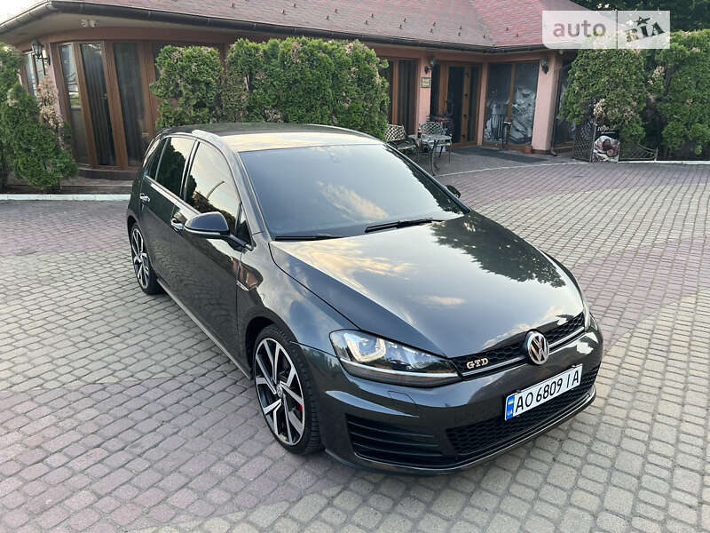 Volkswagen Golf 2014