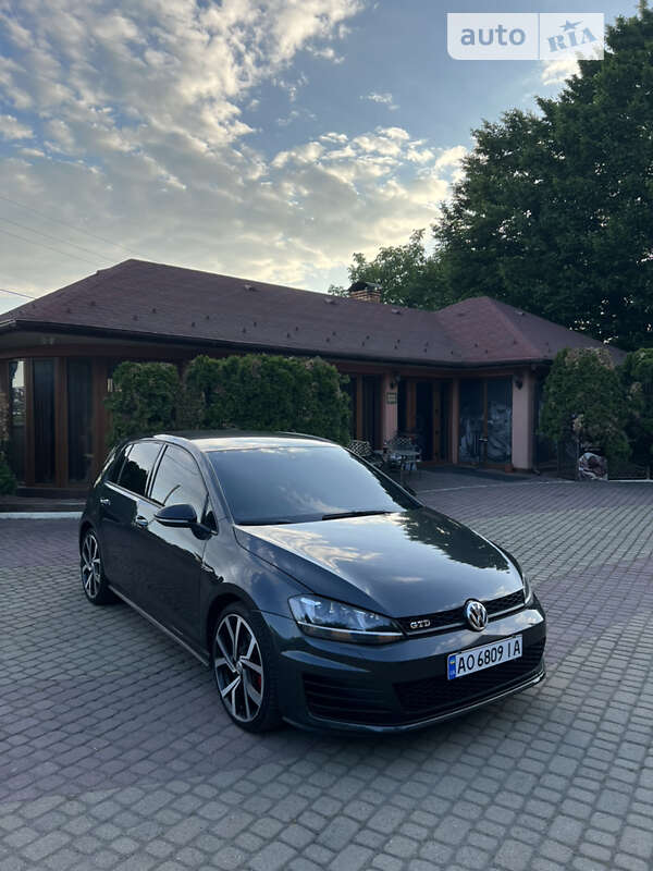 Volkswagen Golf 2014