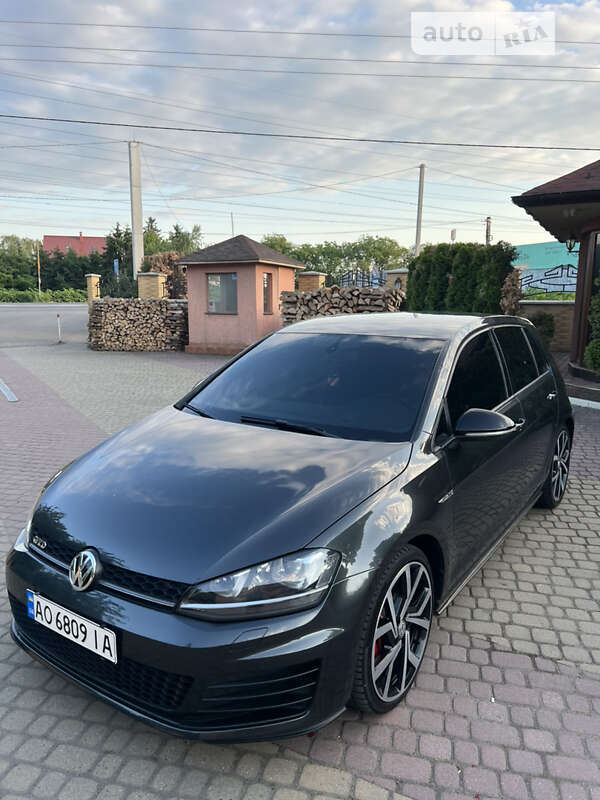 Volkswagen Golf 2014