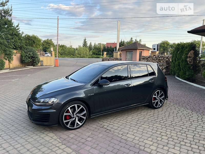Volkswagen Golf 2014