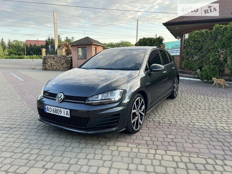 Volkswagen Golf 2014