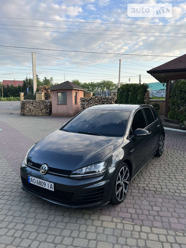 Volkswagen Golf 2014