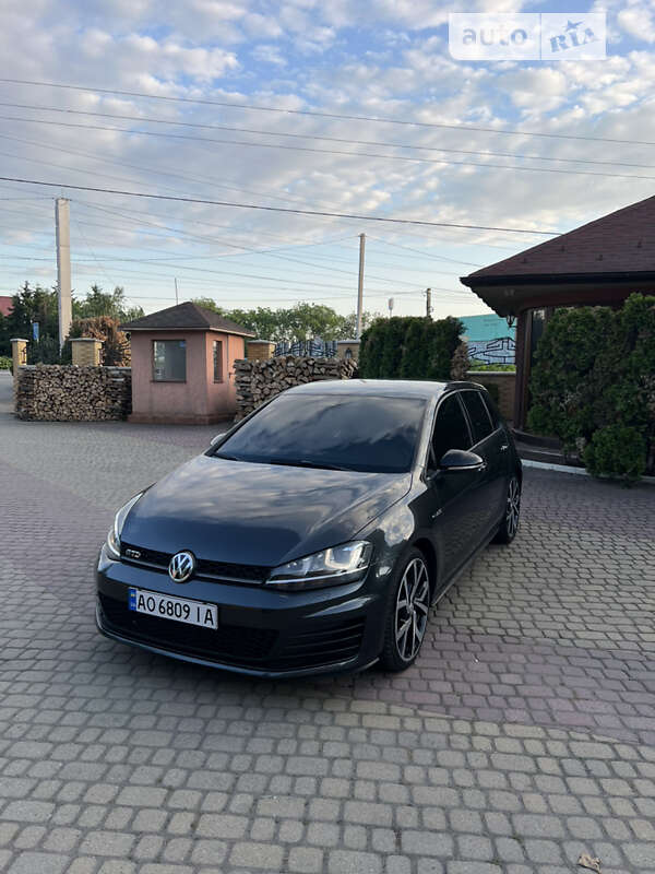 Volkswagen Golf 2014