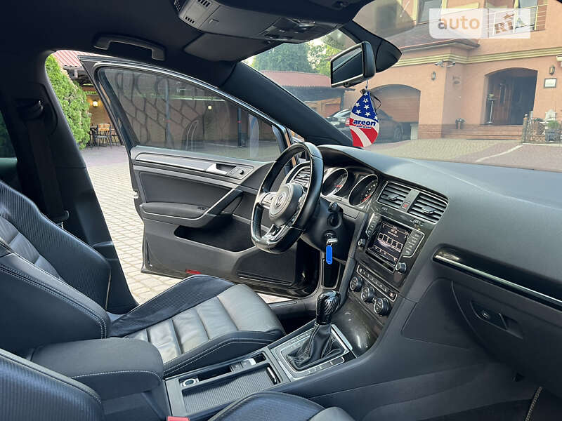 Volkswagen Golf 2014