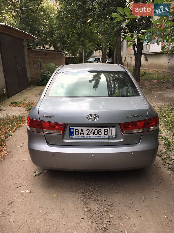 Hyundai Sonata 2008