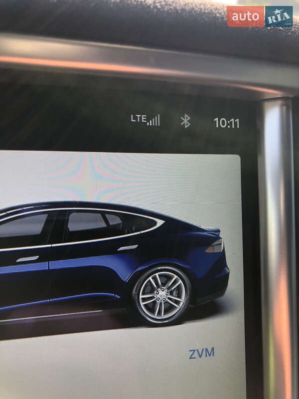 Tesla Model S 2015